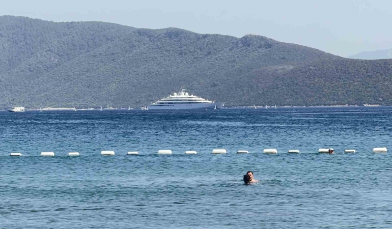 150-milyon-dolarlik-yuzen-saray-bodrumda-a9zfff7L.jpg
