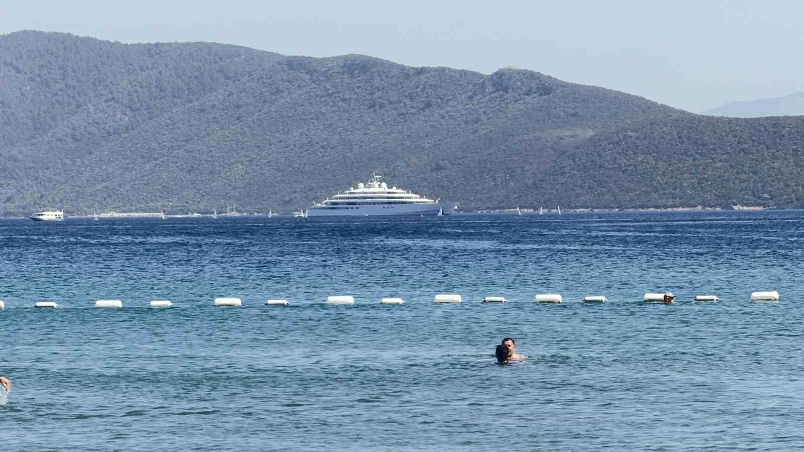 150-milyon-dolarlik-yuzen-saray-bodrumda-a9zfff7L.jpg