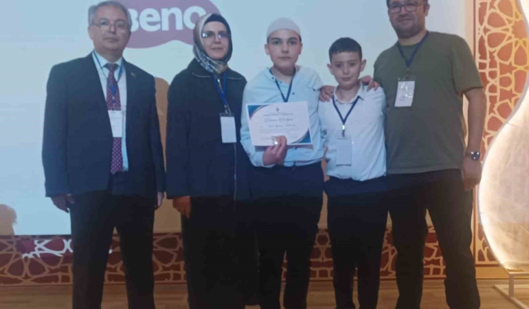 afyon-lisesi-ogrencisinden-gururlandiran-basari-eR7sskCp.jpg