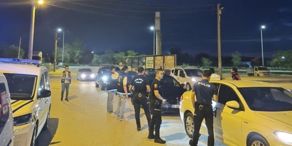 afyonkarahisar-polisinden-asayis-ve-trafik-denetimi-MdzA29J6.jpg