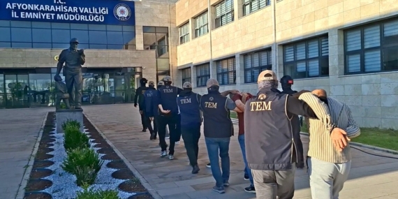 afyonkarahisar-polisinden-safak-vakti-deas-operasyonu-7-gozalti-4FSycn6x.jpg