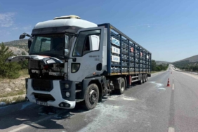 afyonkarahisarda-aygaz-marka-tup-yuklu-tirin-motorunda-yangin-1CxBZNVU.jpg