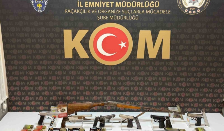 afyonkarahisarda-tefeci-operasyonu-5-gozalti-VlYABkW8.jpg