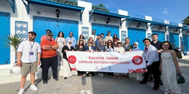 afyonkarahisarli-3-genc-tunusu-gezdi-JgOERDbe.jpg