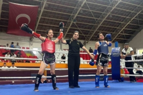 akhisarda-6-ilden-200-sporcu-ringe-cikti-sampiyon-manisa-oldu-c4DmhwHw.jpg