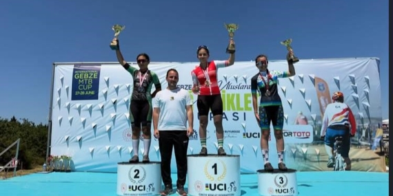 akhisarli-pedallar-kocaelide-6-madalya-ve-2-sampiyonluk-kazandi-VH3AdiC5.jpg