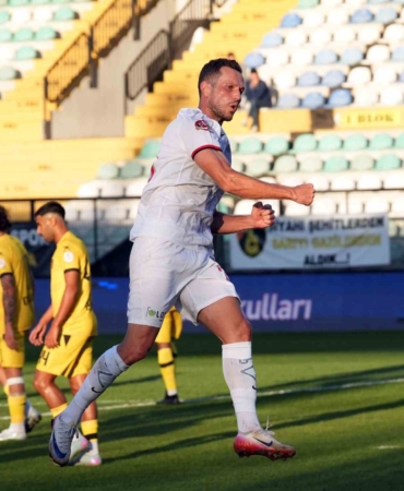 aliaga-fk-oguz-gurbulak-transferinde-sona-geldi-unTxUR3z.jpg