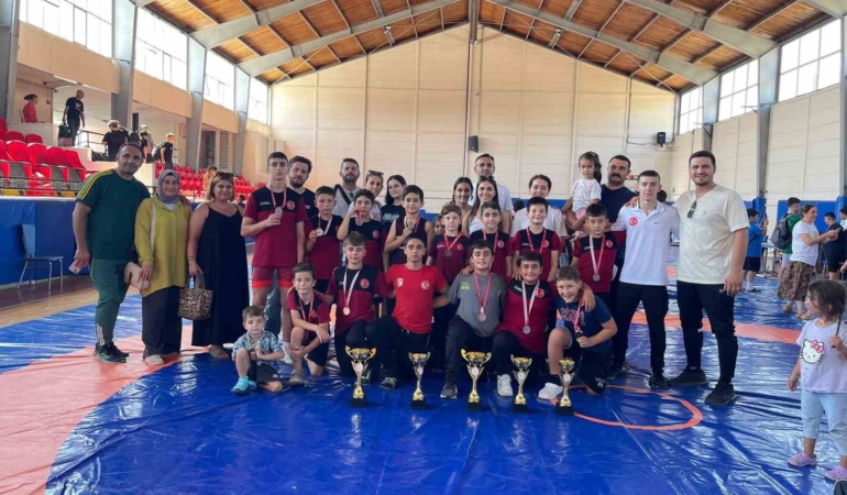 aliagali-guresciler-turkiye-sampiyonasina-hazir-vxTMWA9U.jpg