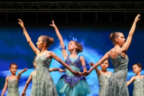 aliagalilar-sanat-ve-dansin-buyusunde-bulustu-L999gMVT.jpg