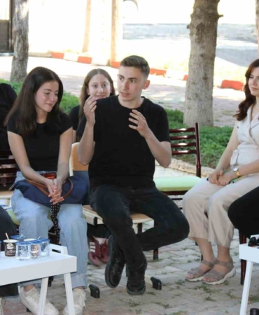 altintasta-kitap-soylesisi-Aya14JJU.jpg