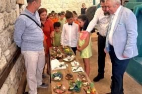 atiklar-minik-ellerde-sanat-eserine-donustu-U521LktU.jpg