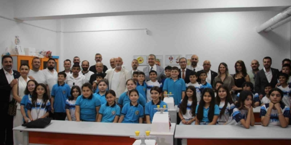 aydin-besiktaslilar-derneginden-egitime-destek-PMI2cz1L.jpg