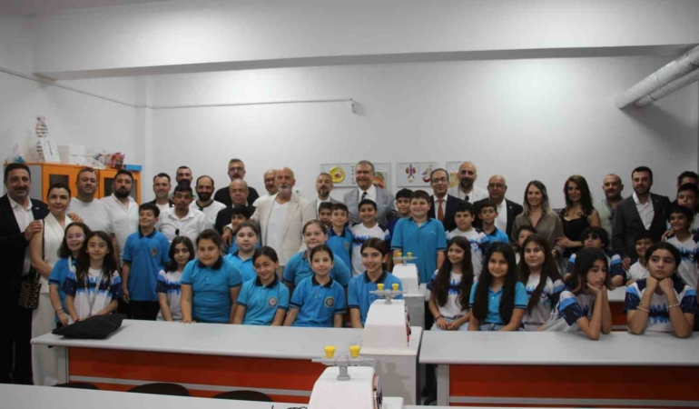 aydin-besiktaslilar-derneginden-egitime-destek-PMI2cz1L.jpg