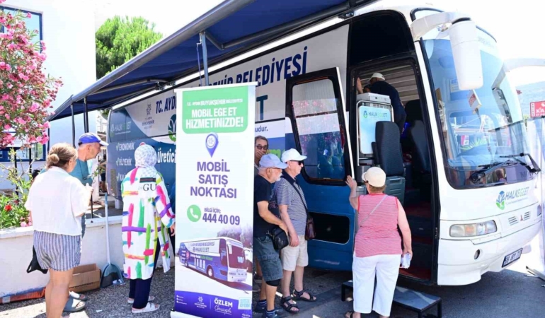 aydin-buyuksehir-belediyesi-mobil-halk-ege-et-aracina-didimde-yogun-ilgi-Yn8OBZs5.jpg