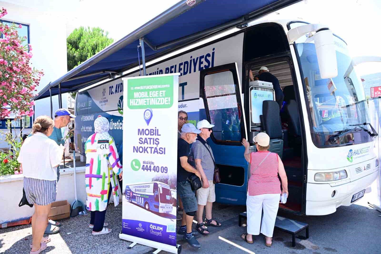 aydin-buyuksehir-belediyesi-mobil-halk-ege-et-aracina-didimde-yogun-ilgi-Yn8OBZs5.jpg