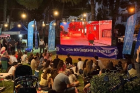 aydin-buyuksehir-belediyesinin-acik-hava-sinema-etkinlikleri-suruyor-Ulu3DaBR.jpg