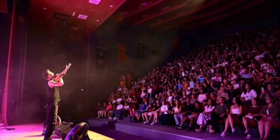 aydin-buyuksehir-belediyesinin-konser-heyecani-didime-tasindi-f4Rj4e3m.jpg