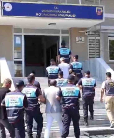 aydin-merkezli-3-ilde-torbaci-operasyonu-13-gozalti-aSDqay6e.jpg