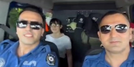aydin-polisinden-yksye-giren-engelli-ogrenciye-anlamli-destek-1kGLlGwA.jpg