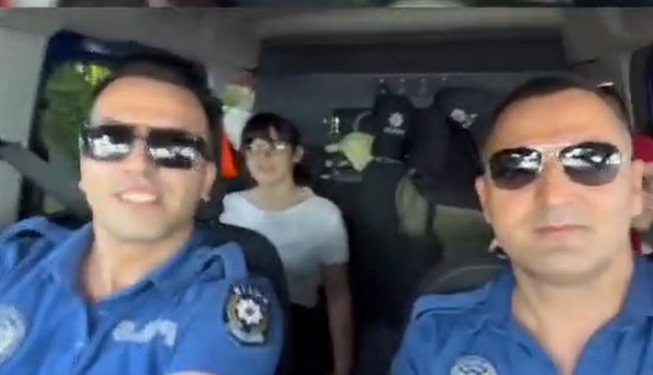 aydin-polisinden-yksye-giren-engelli-ogrenciye-anlamli-destek-1kGLlGwA.jpg