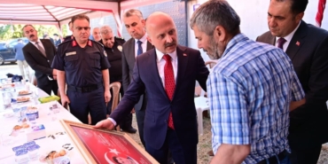 aydin-valisi-varoldan-sehit-polis-tayfun-basin-ailesine-taziye-ziyareti-uLHIPOiq.jpg