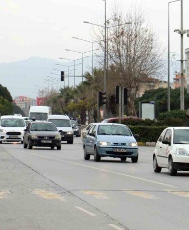 aydinda-arac-sayisi-682-bin-oldu-CWWdOLIJ.jpg