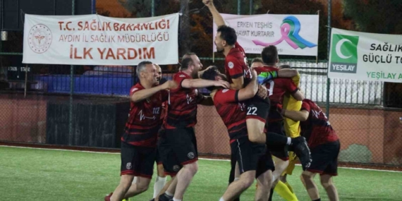 aydinda-saglik-calisanlarinin-futbol-heyecani-sona-erdi-UJhewfTU.jpg