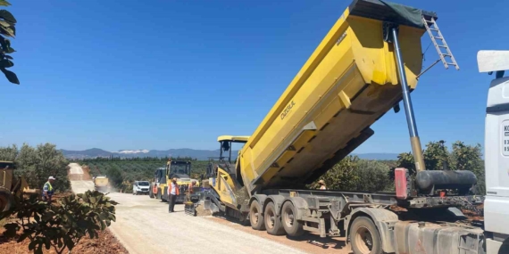 aydinda-yol-calismalari-suruyor-rV7jw9Y6.jpg