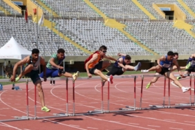 aydinli-sporcu-110-metre-engellide-turkiye-rekoru-kirdi-pGvmcz7y.jpg