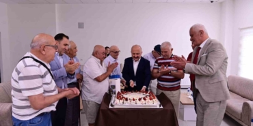 babalar-gununde-huzurevi-sakinleri-ve-sehit-babasi-unutulmadi-1EsHidTS.jpg