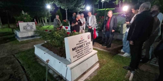 babalar-gununde-kutahya-tayyare-sehitliginde-duygu-dolu-bulusma-UGBxLU21.jpg