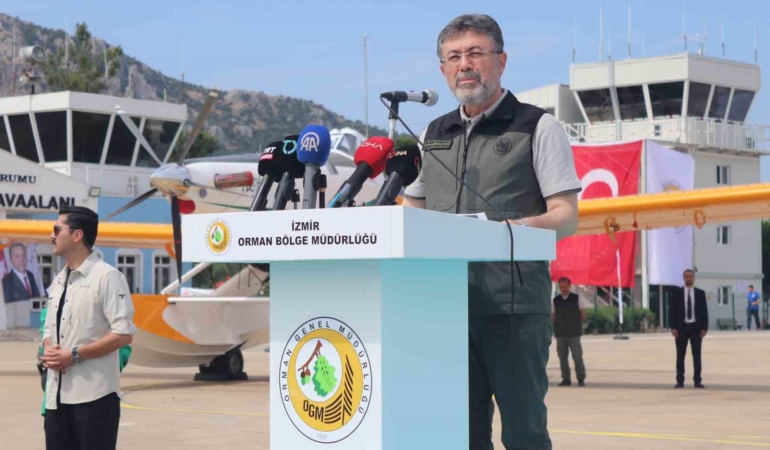 bakan-yumakli-28-ucak-119-helikopter-14-iha-ile-yesil-vatanimiza-havadan-kalkan-oluyoruz-EPcW7fHx.jpg
