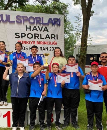 baklanli-ogrenciler-gokyuzunde-zirveye-cikti-3yEyGfTH.jpg