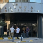 balcova-belediye-baskani-onur-yigit-ve-2-supheli-adliyeye-sevk-edildi-IgrH212y.jpg