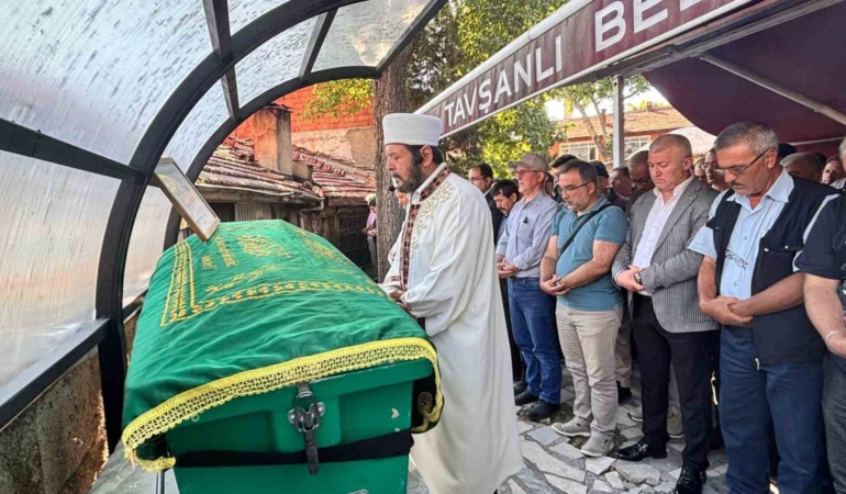 balik-tutmaya-gittigi-kizilirmak-kenarinda-olu-bulunan-genc-tekniker-topraga-verildi-IpCb64az.jpg