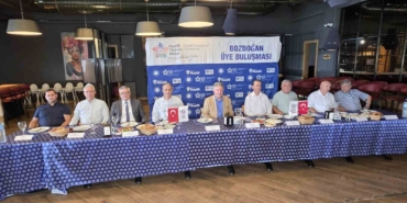 baskan-arslan-bozdoganda-uyeleri-ile-gorustu-Zktckw6J.jpg