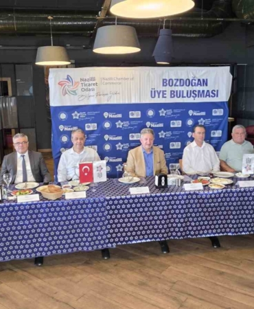 baskan-arslan-bozdoganda-uyeleri-ile-gorustu-Zktckw6J.jpg