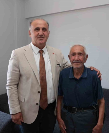 baskan-kaya-sehit-babalarini-unutmadi-S6ze7Pqs.jpg