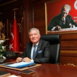 baskan-kepenek-babalarimiz-ailelerimizin-en-kiymetli-degerlerindendir-G4CSi3dQ.jpg