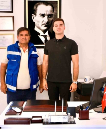 baskan-mandalinci-vatandaslarla-bir-araya-geldi-wFqI4Bzg.jpg