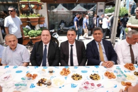 baskan-simsek-annesi-icin-duzenledigi-hayir-programinda-taziyeleri-kabul-etti-PCjStYxv.jpg