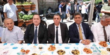 baskan-simsek-annesi-icin-duzenledigi-hayir-programinda-taziyeleri-kabul-etti-PCjStYxv.jpg