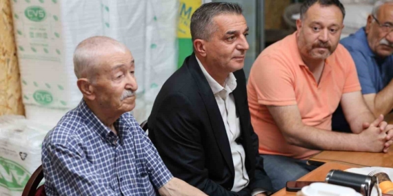 baskan-simsek-oruc-acma-programina-katildi-EETUpLve.jpg