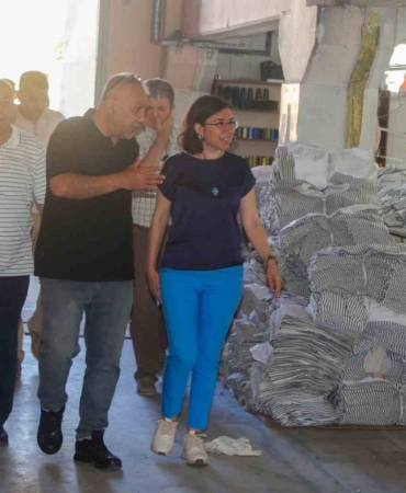 baskan-vekili-ozkan-dokumacilar-sitesi-esnafini-ziyaret-etti-tSIrcSyn.jpg