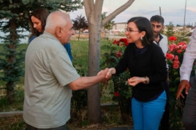 baskan-vekili-ozkan-muharrem-ayi-iftarinda-vatandaslarla-bulustu-8IeZ9Phn.jpg