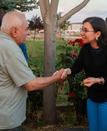 baskan-vekili-ozkan-muharrem-ayi-iftarinda-vatandaslarla-bulustu-8IeZ9Phn.jpg