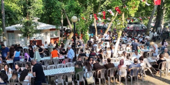 baskan-yetiskin-personelle-piknikte-bulustu-6BxjxMSt.jpg