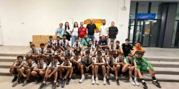 baskan-zencirciden-germencikli-genc-futbolculara-anlamli-jest-EGal8bOT.jpg