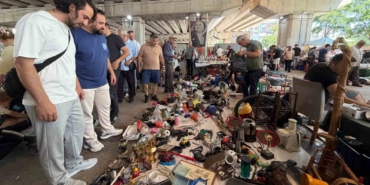 bit-pazarindan-aldiklari-eskimis-esyalari-tamir-ediyorlar-5Z9ZjBru.jpg