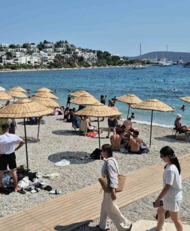 bodrumda-sahiller-doldu-tasti-hUksryLr.jpg